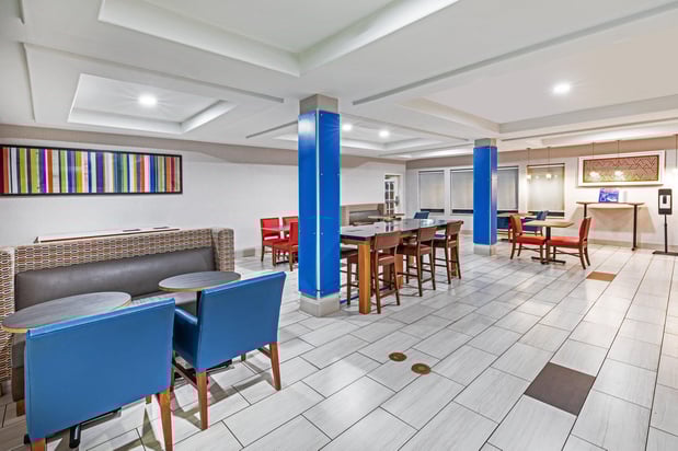Images Holiday Inn Express & Suites Lafayette-South by IHG