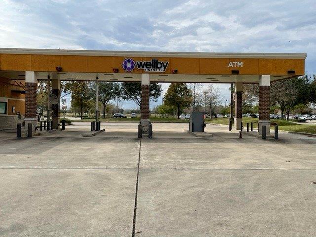 Drive-through ATMs in League City