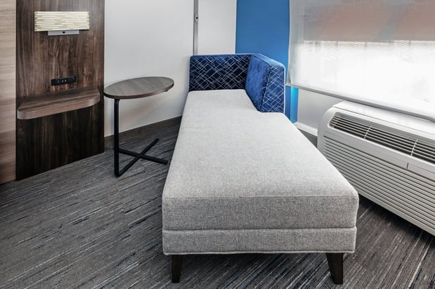 Images Holiday Inn Express & Suites Vicksburg by IHG