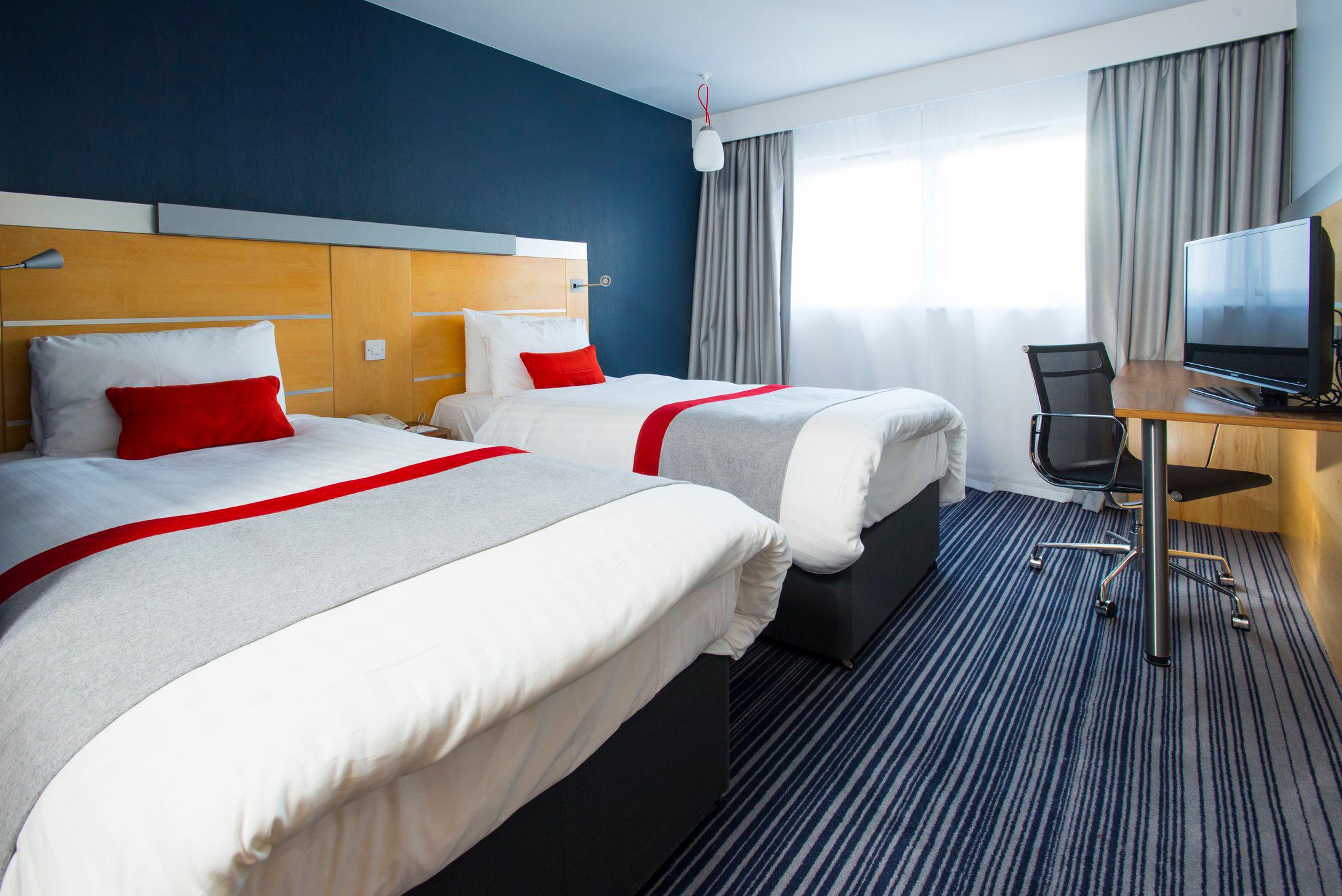 Holiday Inn Express London - Epsom Downs, an IHG Hotel Surrey 01372 755200