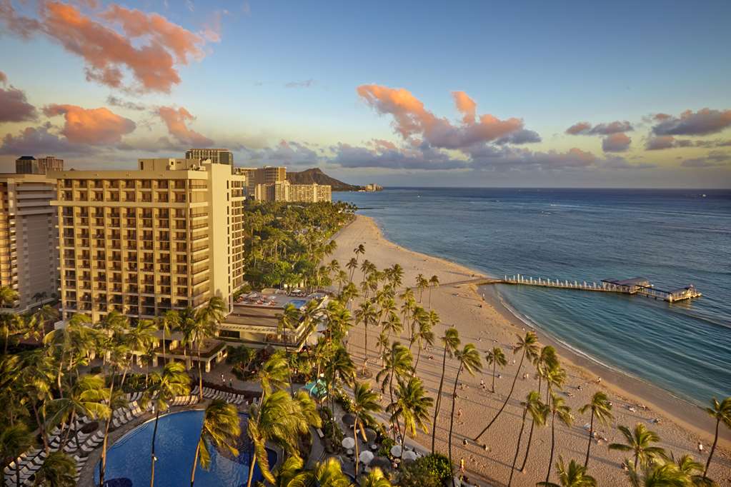 Hilton Hawaiian Village Waikiki Beach Resort