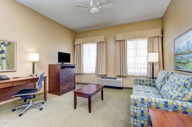 Images Holiday Inn Express Abrams Hall