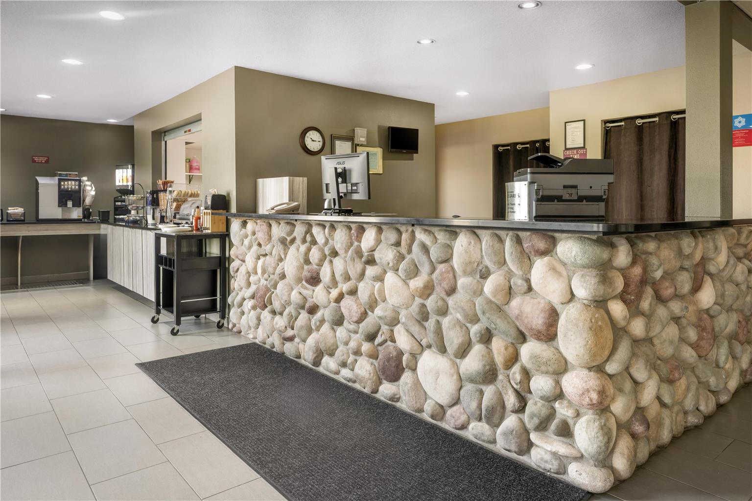 Images SureStay Plus by Best Western Lethbridge