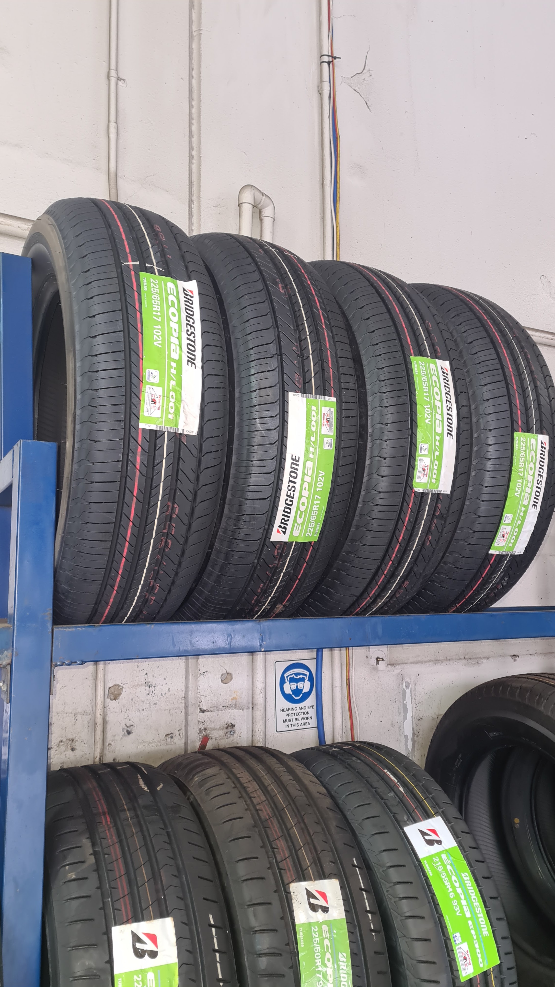Images Bridgestone Select Tyre & Auto Hampton Park