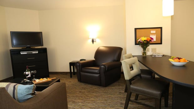 Images Candlewood Suites East Lansing by IHG