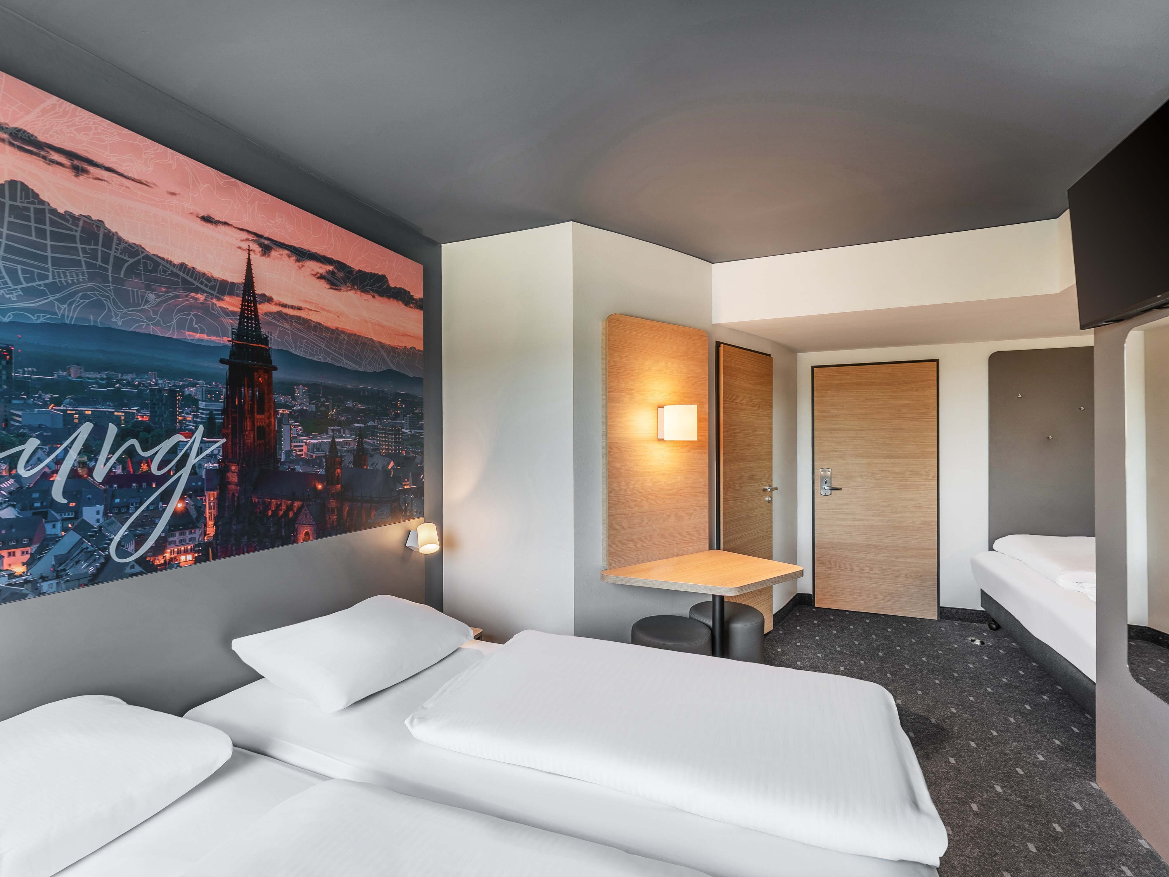 B&B HOTEL Freiburg-Süd, Munzinger Straße 1b in Freiburg