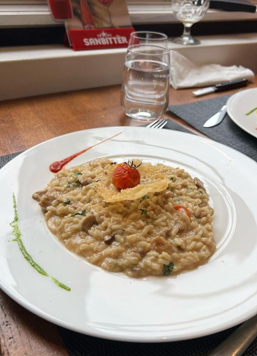 Eh..già Albarosa Caffeteria Trattoria Pizzeria, Burggartenstrasse 17 in Pratteln