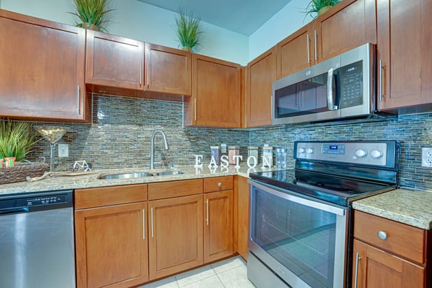 Images Easton Apartments