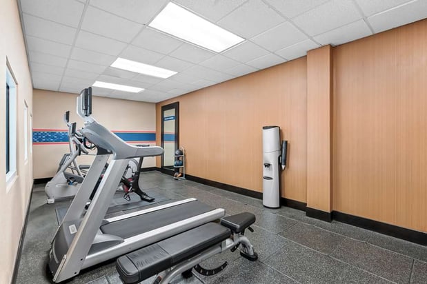 Images Hampton Inn & Suites Charlotte-Airport