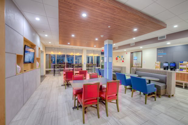 Images Holiday Inn Express & Suites Remington by IHG