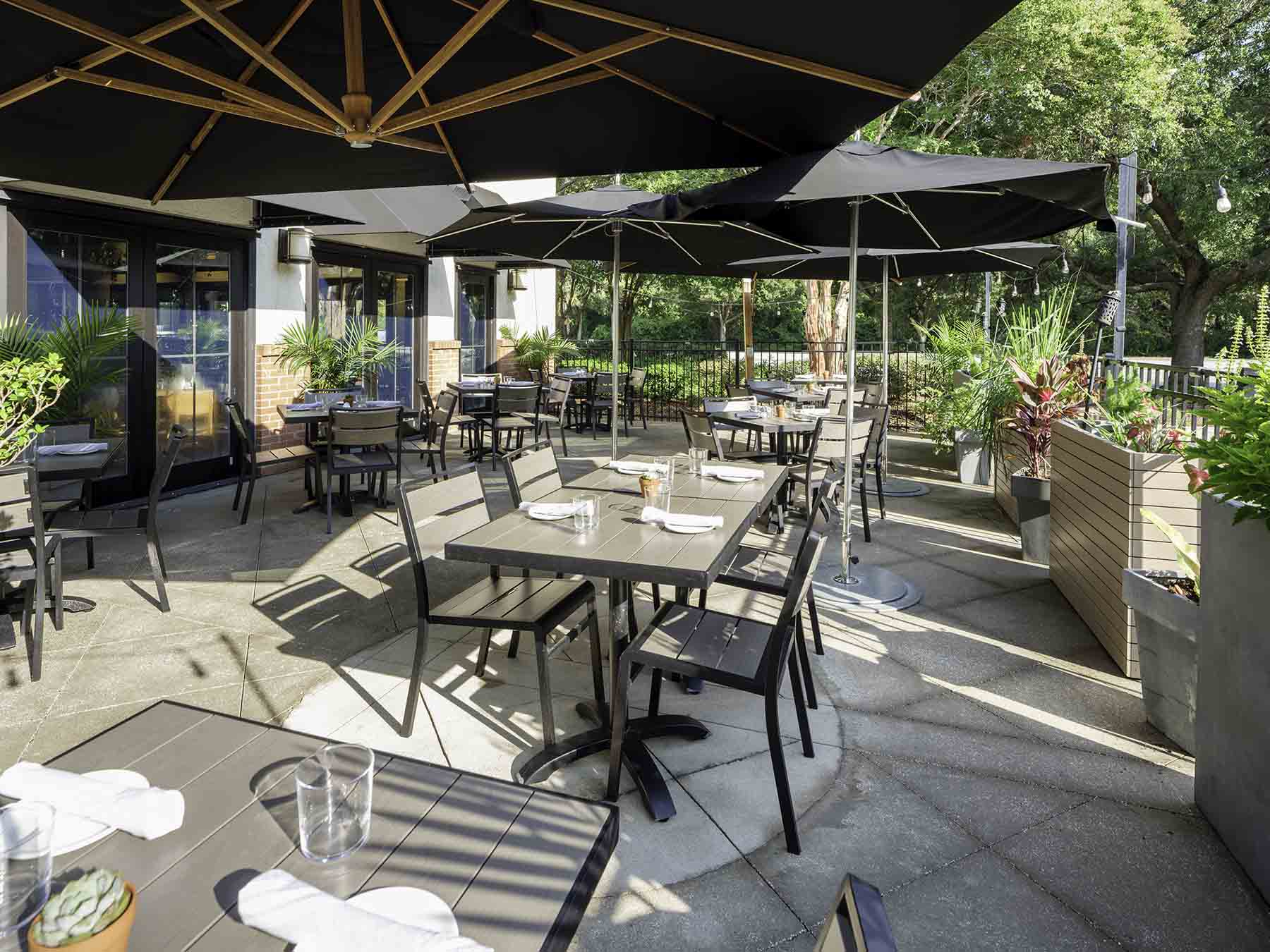 Front Patio at Burtons Grill in Mt. Pleasant, SC 