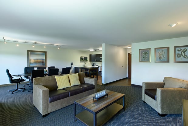 Images Oxford Suites Yakima