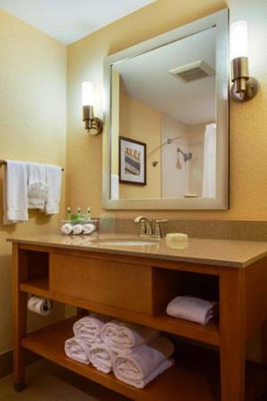 Images Holiday Inn Express & Suites Fort Lauderdale Airport South, an IHG Hotel