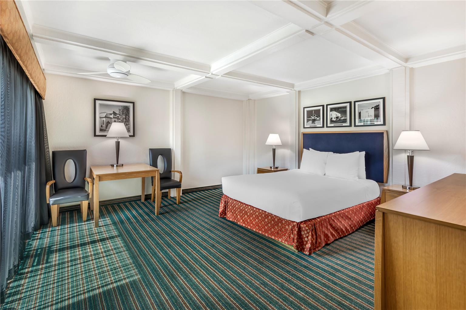 Queen - Pool View Balcony