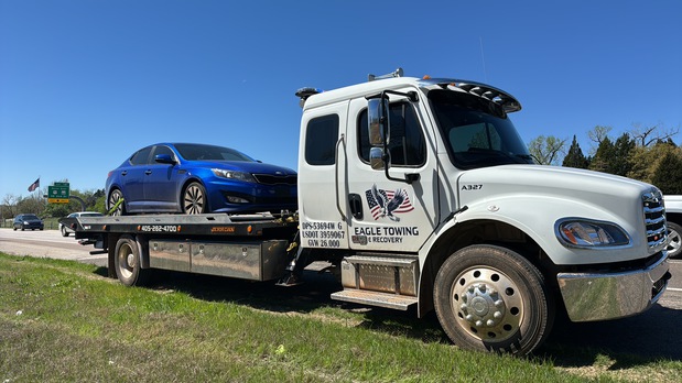 Images Eagle Towing & Recovery