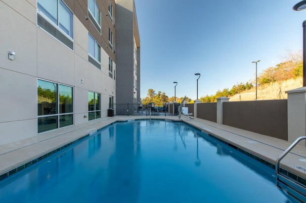 Images Holiday Inn Express & Suites Gainesville - Lake Lanier Area by IHG