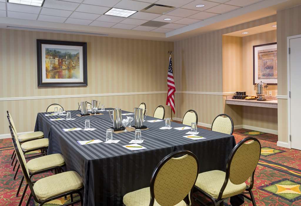 Meeting Room Hilton Garden Inn Saratoga Springs Saratoga Springs (518)587-1500