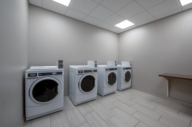 Images Holiday Inn Express & Suites Gilbert – Mesa Gateway Airport by IHG