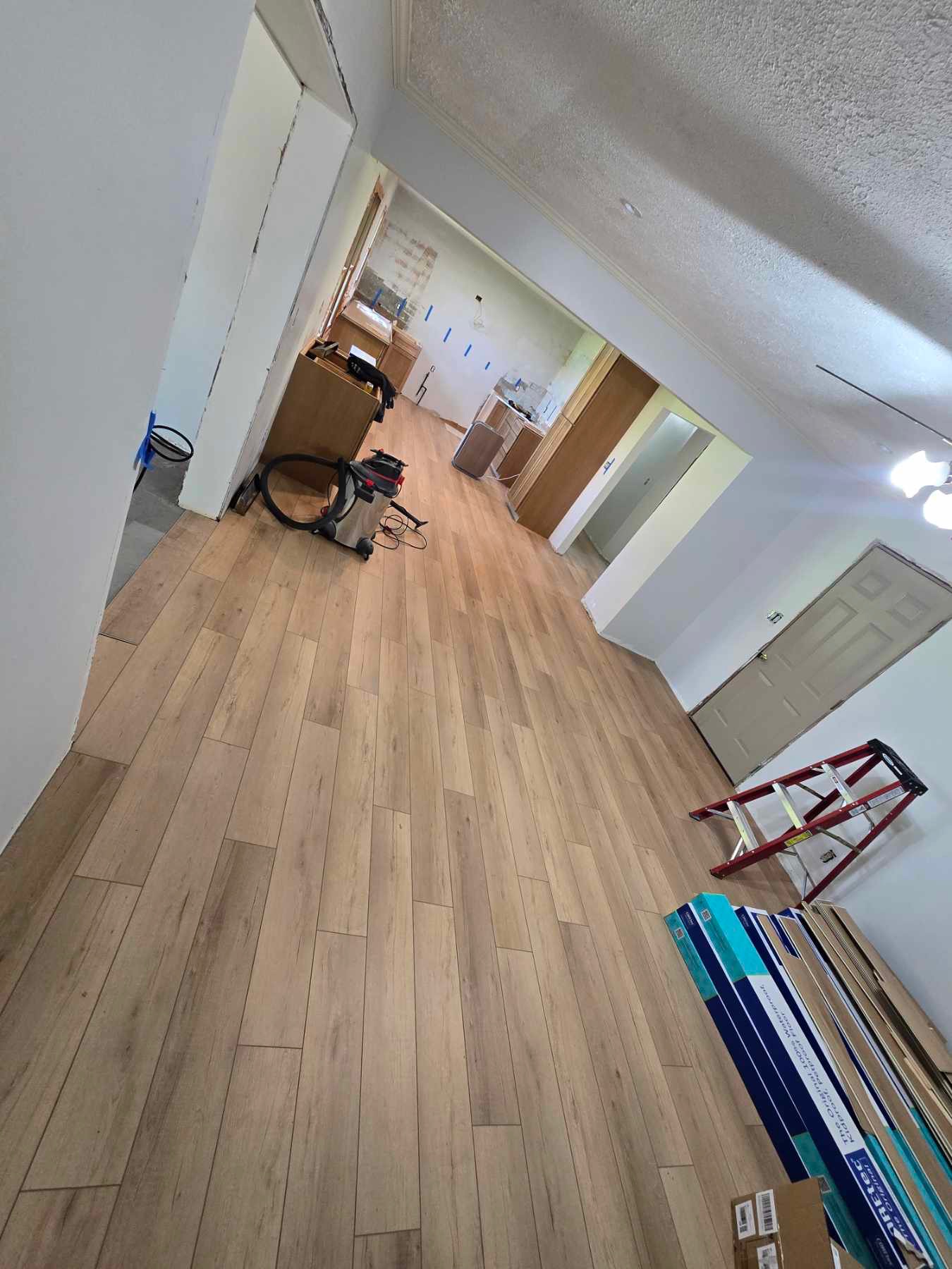 Floor Coverings International of Northwest Indianapolis, IN Image