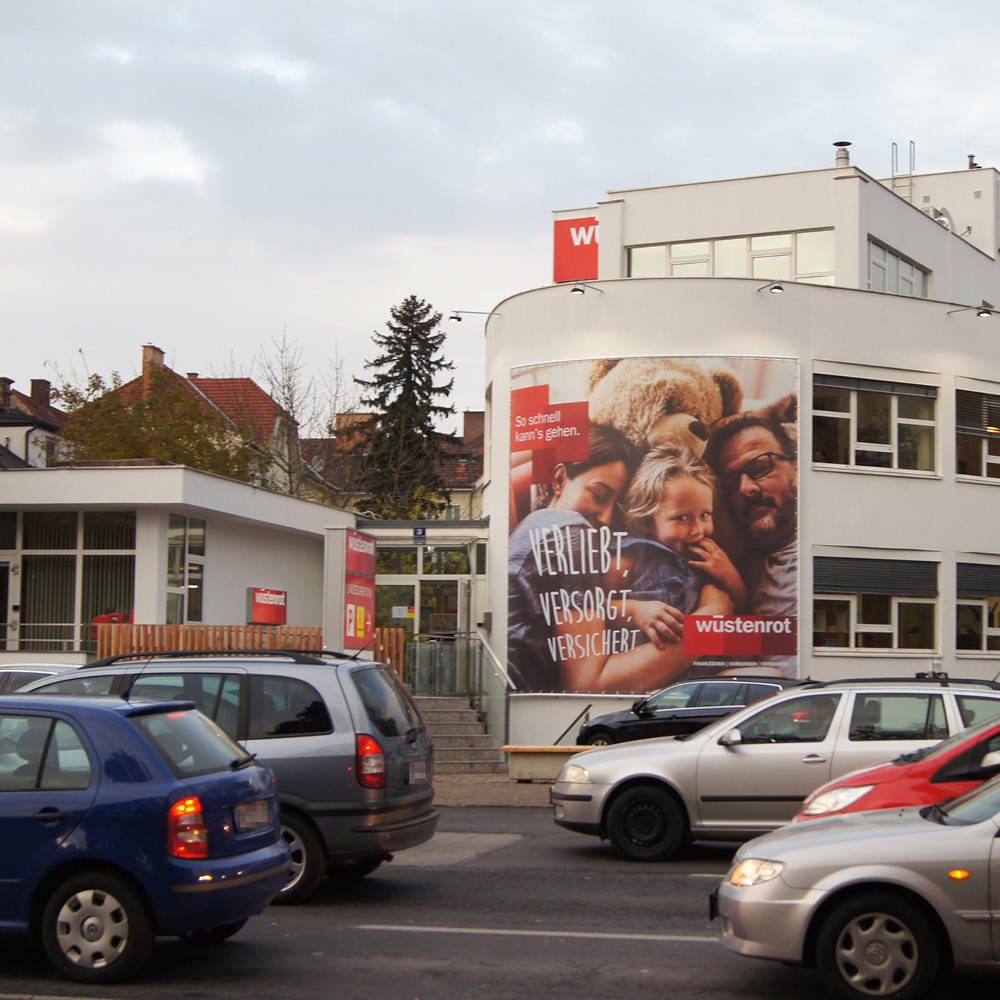 Wüstenrot Filiale mit Zulassungsservice Wr. Neustadt, Grazer Straße 3 in Wiener Neustadt