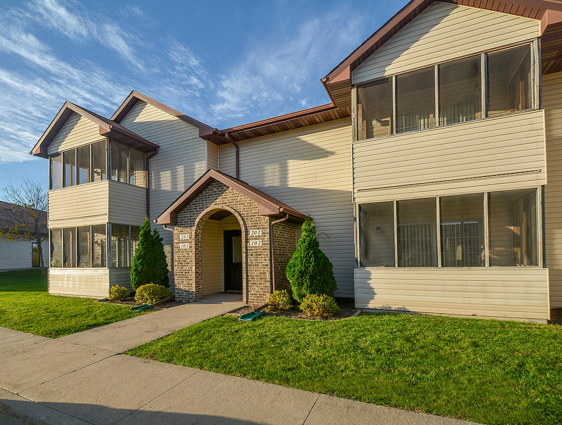 Exterior Of Grand Reserve Apartment Homes