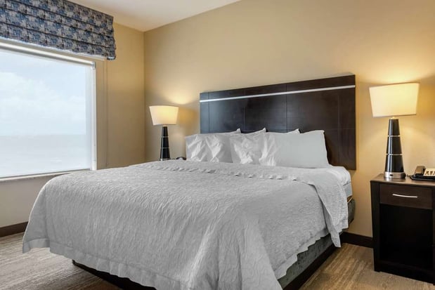 Images Hampton Inn Alamosa, CO