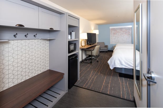 Images Holiday Inn & Suites Detroit - Troy by IHG