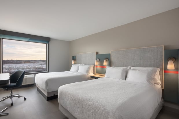 Images avid hotel Oak Creek by IHG