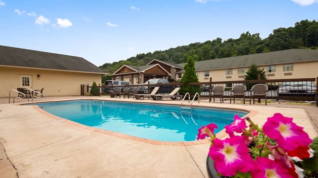 Images SureStay Plus by Best Western Berkeley Springs