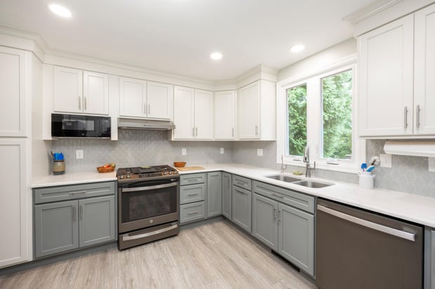 Images Hellings Kitchens & Baths