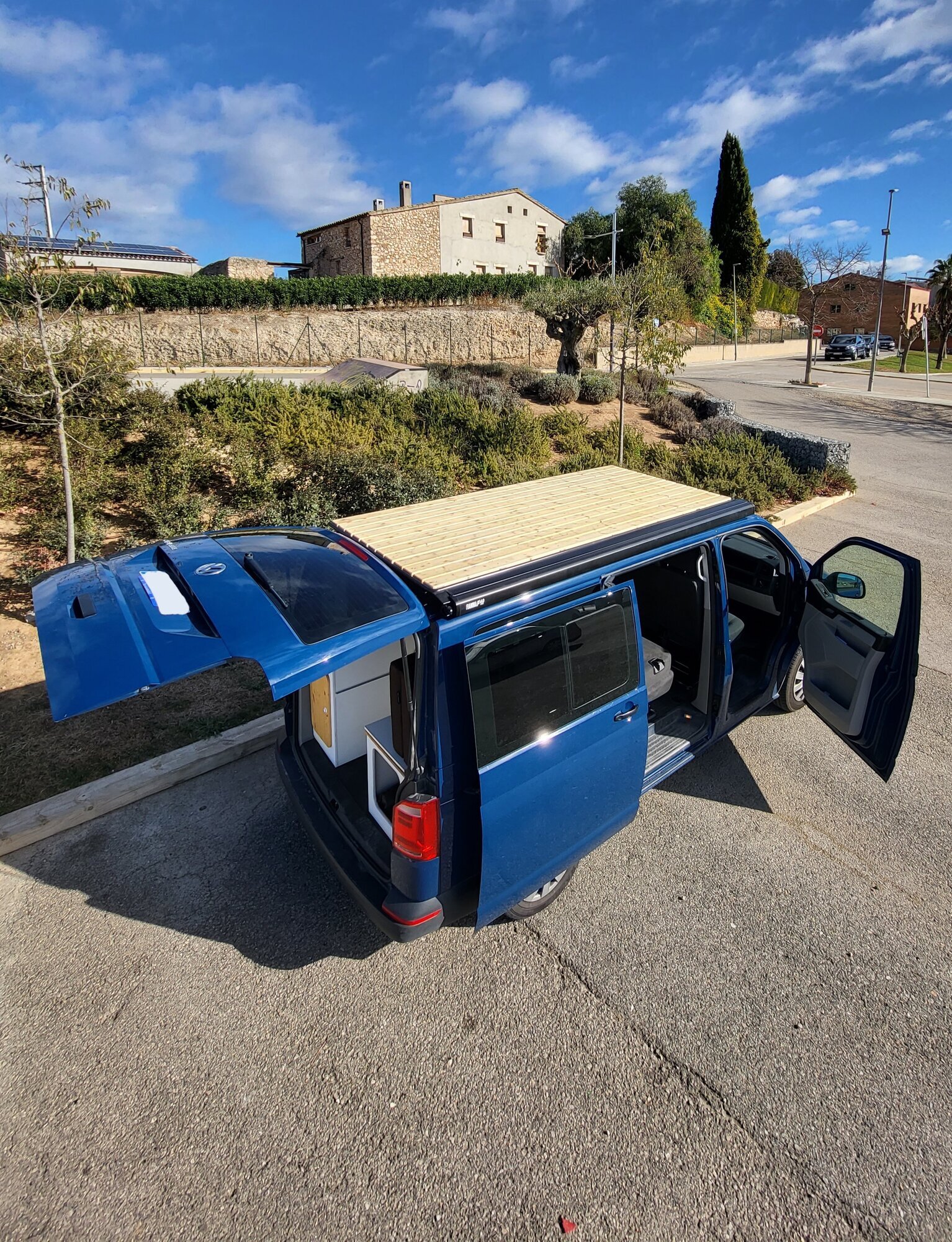 Images FreeVans S.L.- Taller de Autocaravanas & Camper Barcelona