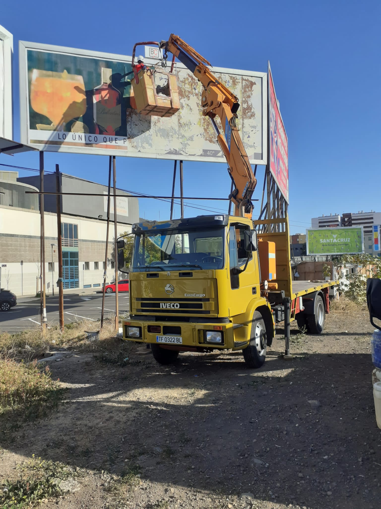 Images Transportes y Grúas Sisi