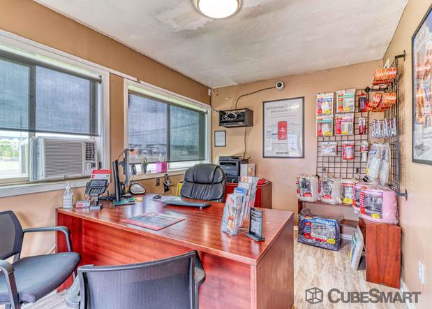Images CubeSmart Self Storage