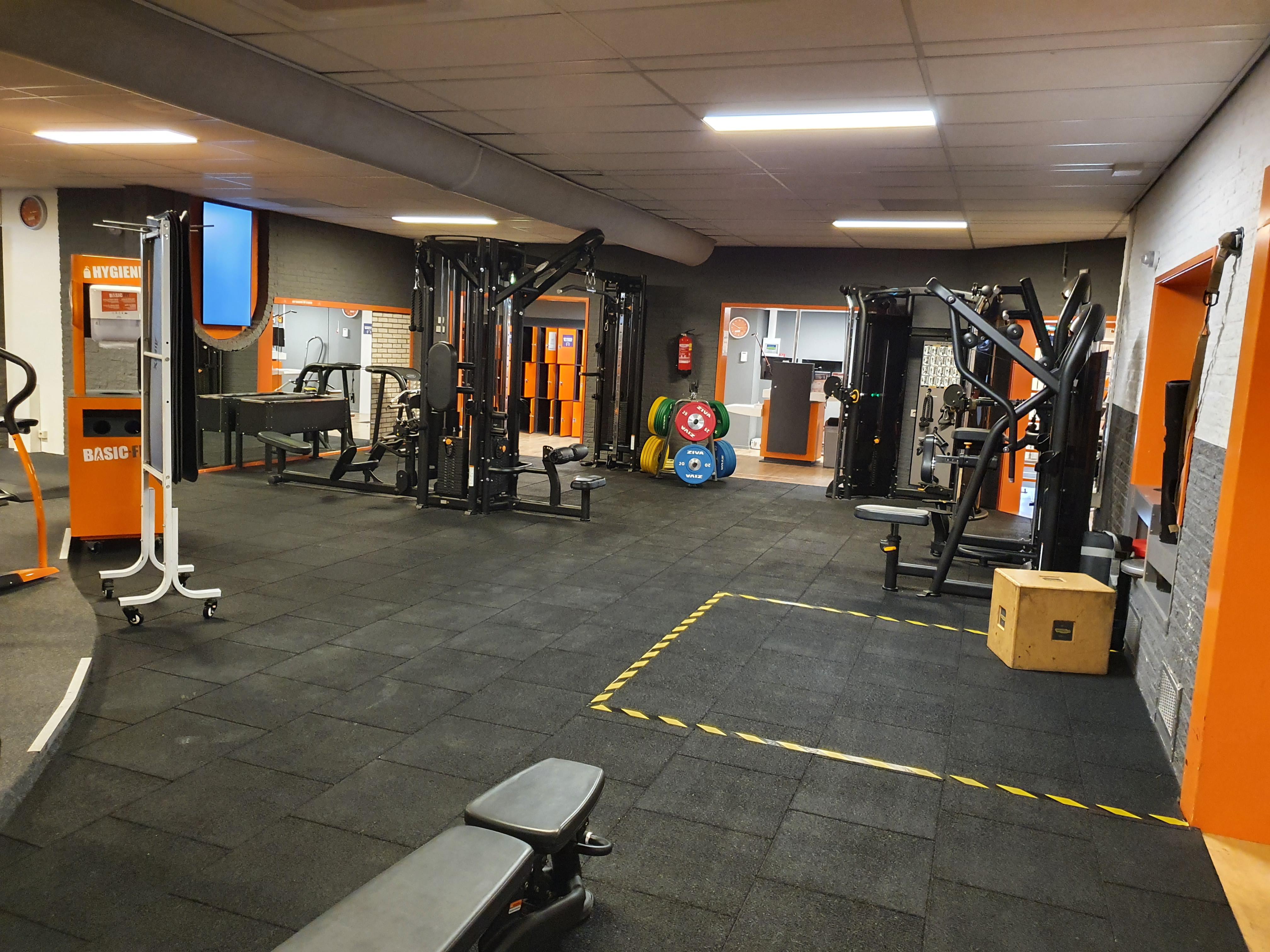 Foto's Basic-Fit Roosendaal t Zand 24/7