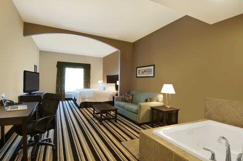 King Whirlpool Suite