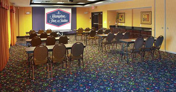 Images Hampton Inn & Suites Dallas/Lewisville-Vista Ridge Mall, TX