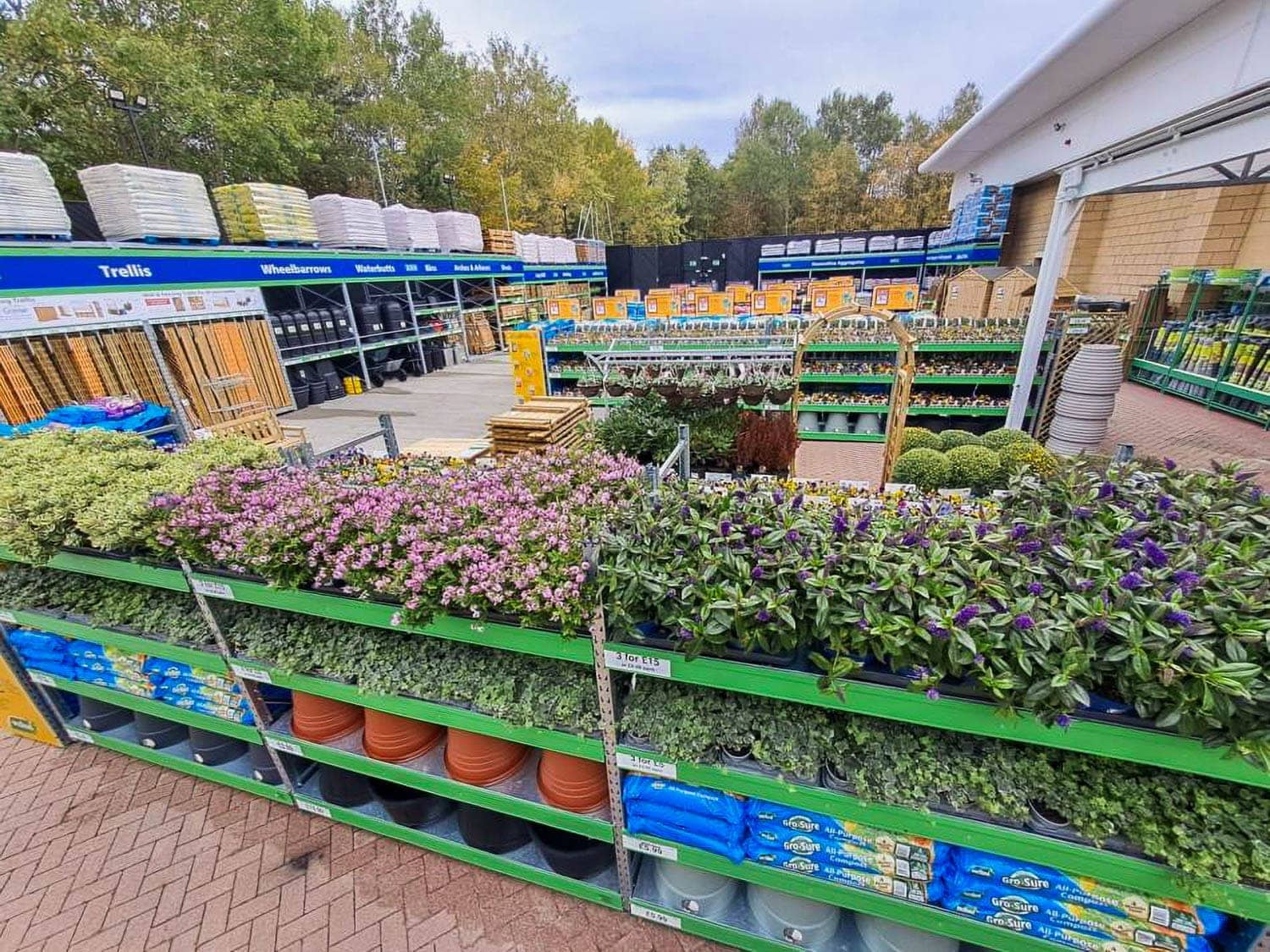 Images B&M Home Store with Garden Centre