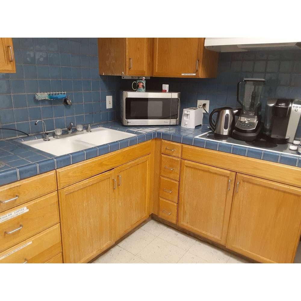 Camis Cleaning Service Logo