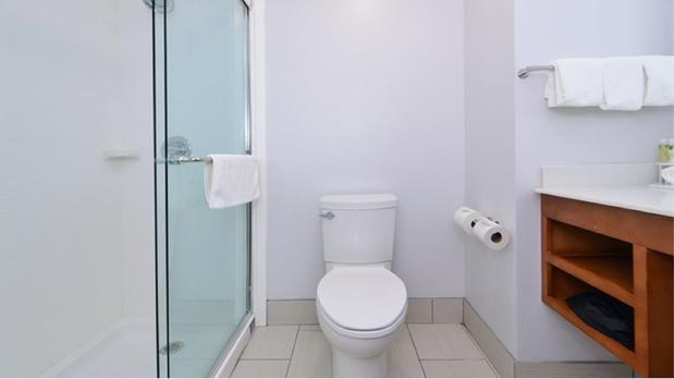 Images Holiday Inn Express & Suites Lexington - Hamburg Area by IHG