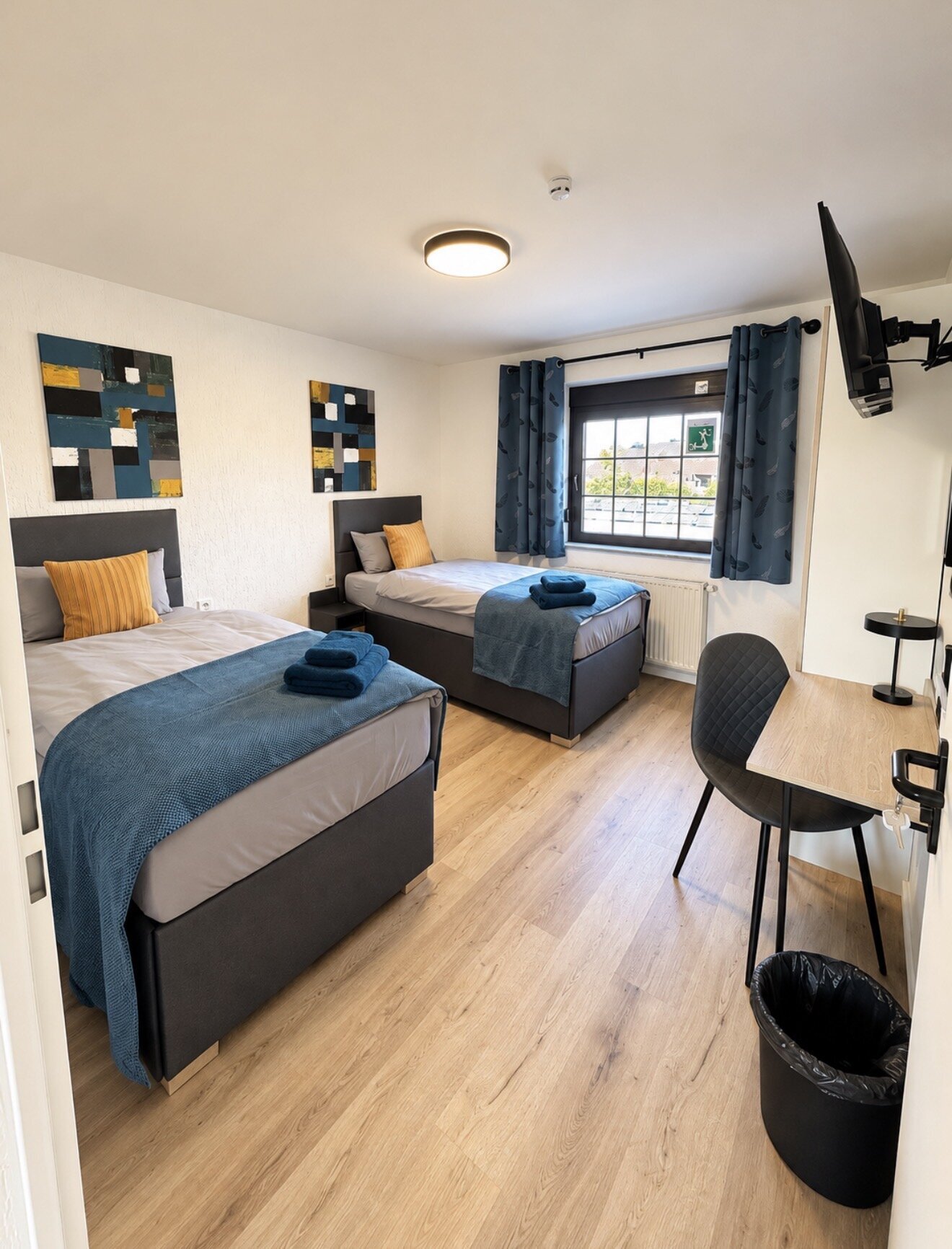 HK ROOMS UG (haftungsbeschränkt), Merkatorstraße 5 in Grevenbroich
