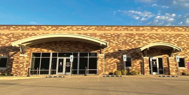 Images Familia Dental Decatur-Crossing