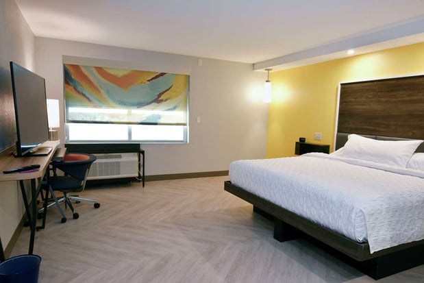 Images Tru by Hilton Lawrence