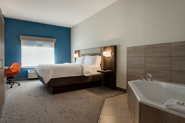 Images Holiday Inn Express & Suites Forrest City by IHG