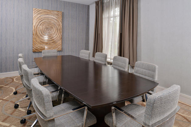 Images Holiday Inn Express & Suites Lafayette by IHG