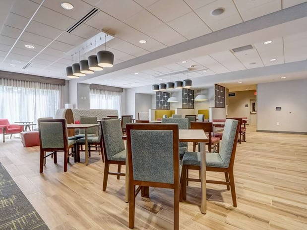 Images Hampton Inn and Suites by Hilton Cincinnati Midtown Rookwood