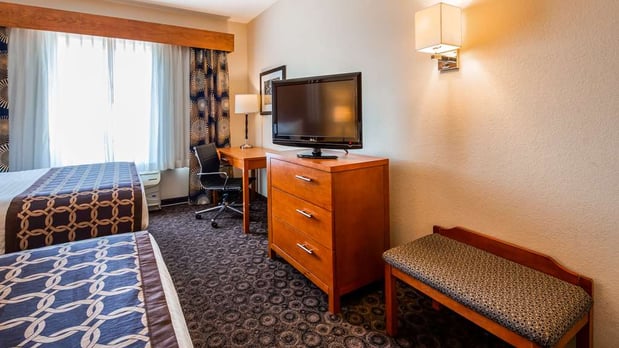Images Best Western Plus Rose City Conference Center Inn