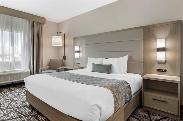 Images Best Western Plus Mid County