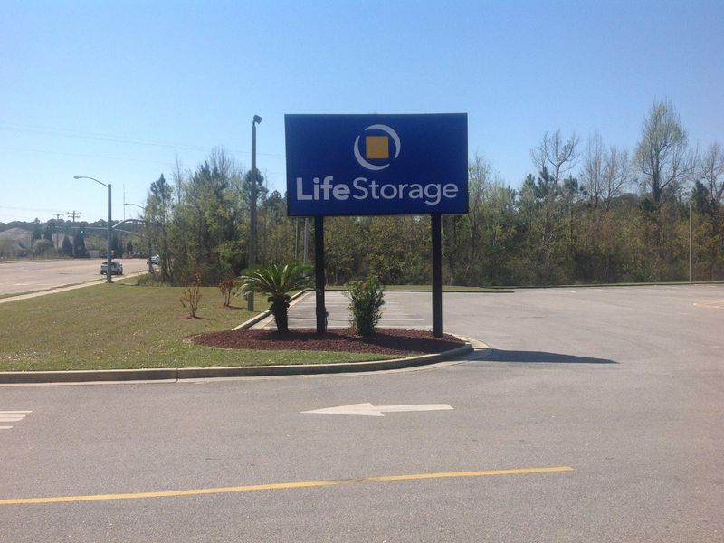 Images Life Storage - Biloxi