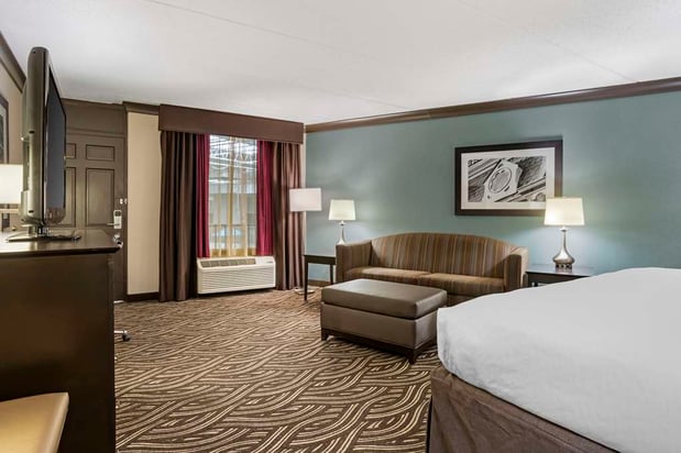 Images Best Western Plus Kingston Hotel and Conference Center