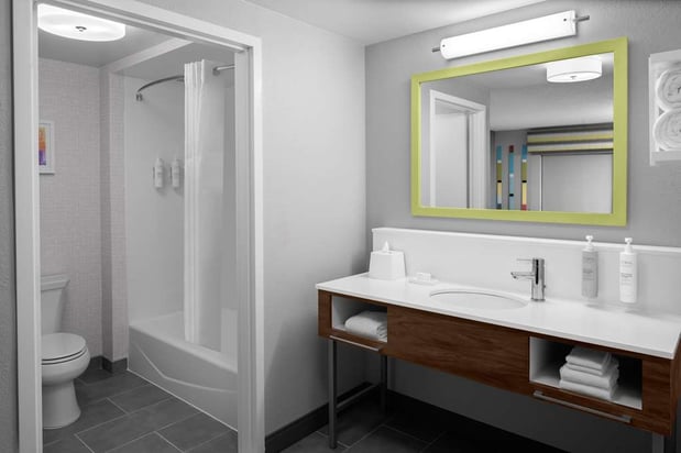 Images Hampton Inn & Suites Grand Rapids-Airport 28th St